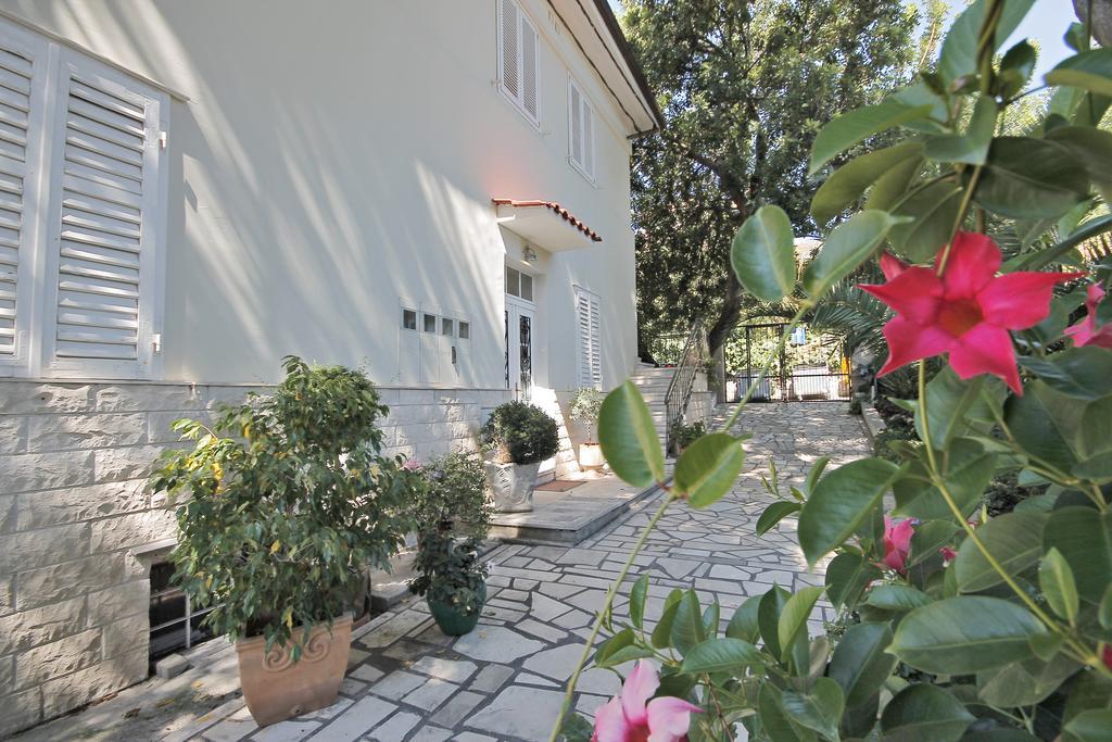 Villa Martinis Split Exterior photo